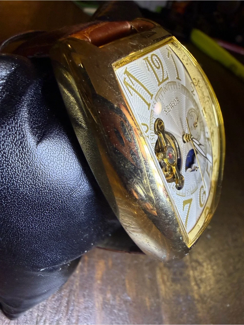 SEWUR Gold-Toned Bold Tonneau Face with Brown Leather Band